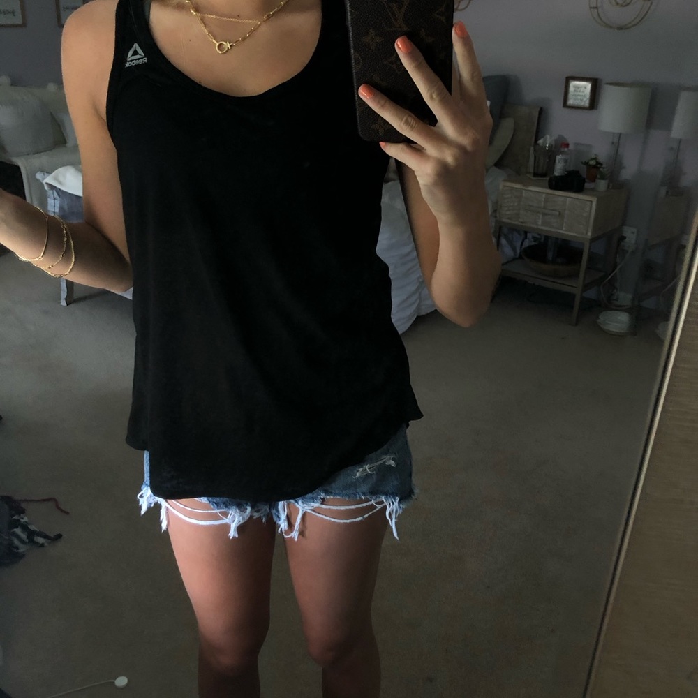 Black rebock tank
